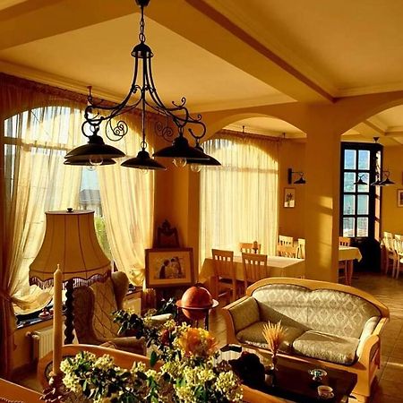 Pensiunea Casa Mircea & Restaurant Ешелница Экстерьер фото