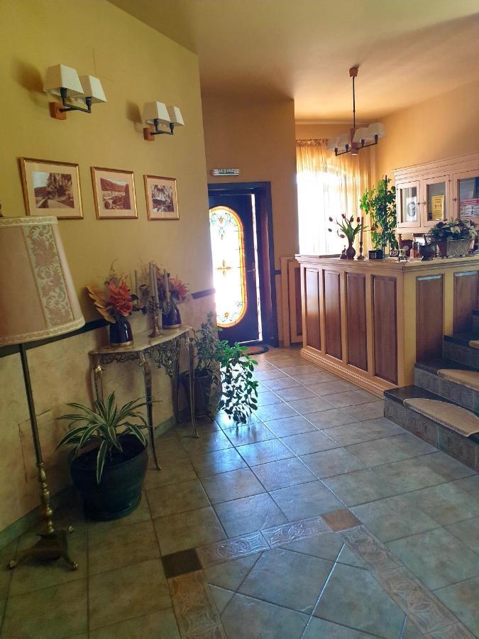 Pensiunea Casa Mircea & Restaurant Ешелница Экстерьер фото